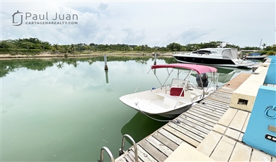Fabulous nautical townhouse